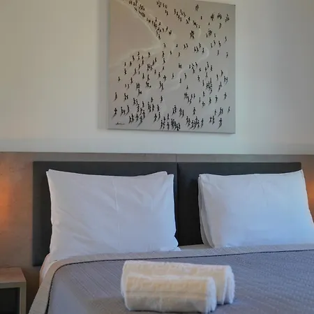 Aether Mykonos 5br With Serene Port & Town Views וילה טורלוס